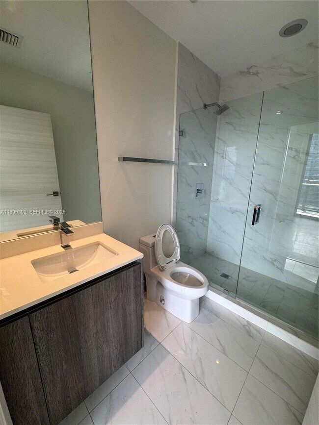 Building Photo - 801 S Miami Ave