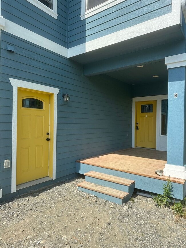 Building Photo - 6585 Beverly Hills Cir