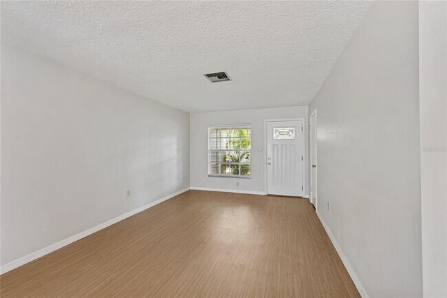 Building Photo - 125 N Rhodes St