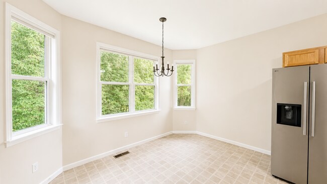 Building Photo - 106 Woodcreek Cir