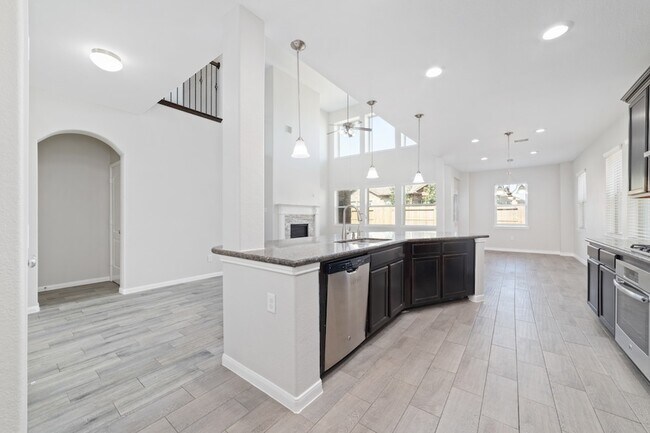 Building Photo - 11911 Cittanova Dr