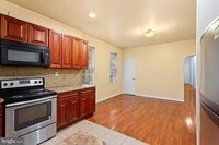 Building Photo - 5446 Walnut St