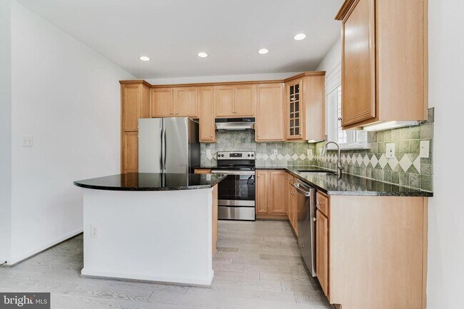 Building Photo - 4577 Derring Ln