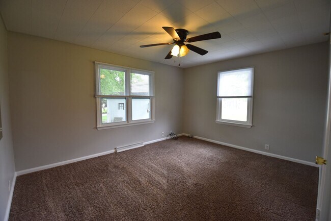 Building Photo - Fortville 3 bedroom Home