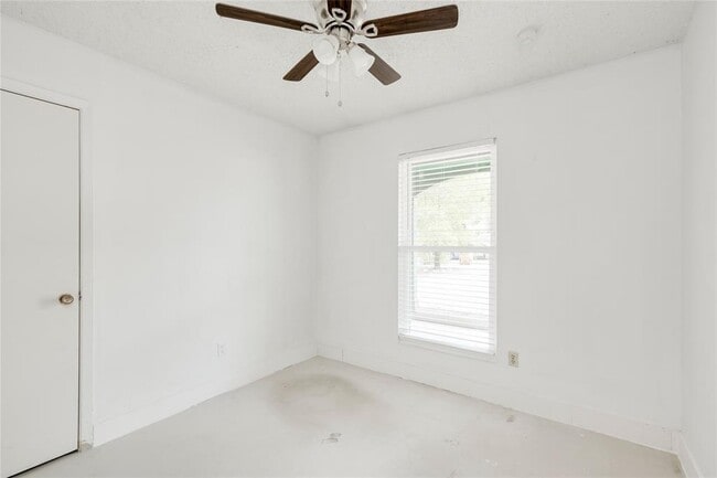 Building Photo - 8408 Romney Rd