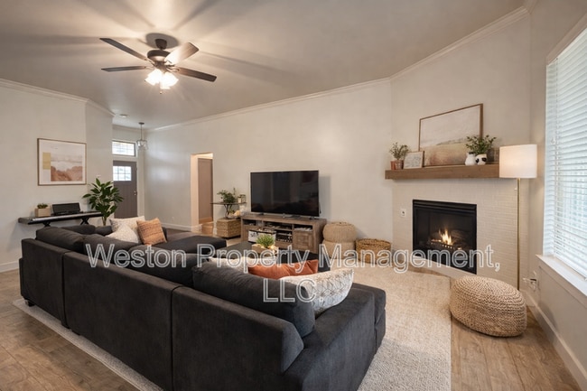 Building Photo - 9212 SW 41st St