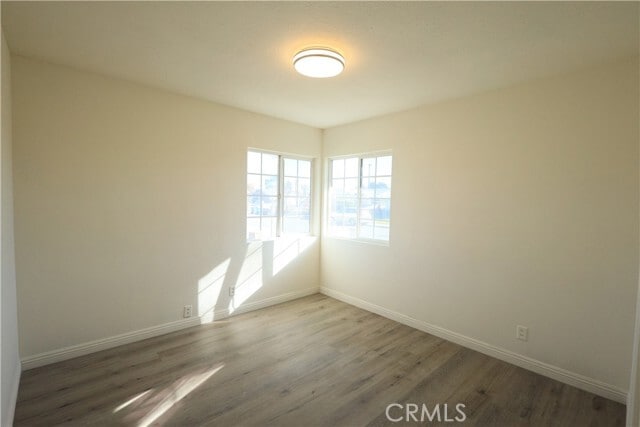 Building Photo - 1283 Essex Ave