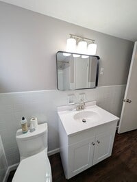 Building Photo - 110 Cromwell Pl