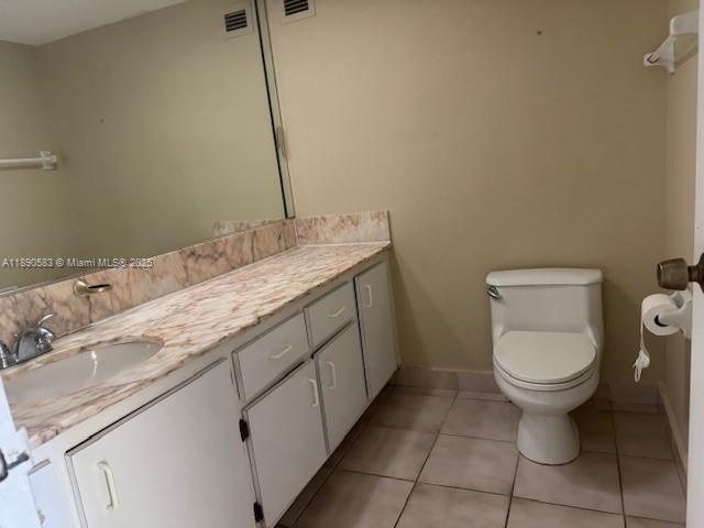 Building Photo - 5401 Collins Ave