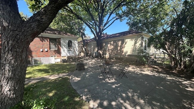 Building Photo - 6032 Marquita Ave