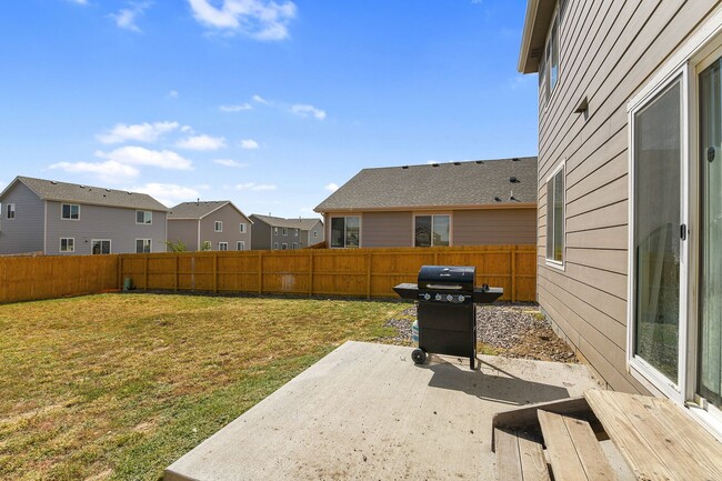 Building Photo - Charming 2-story home in Lorson Ranch