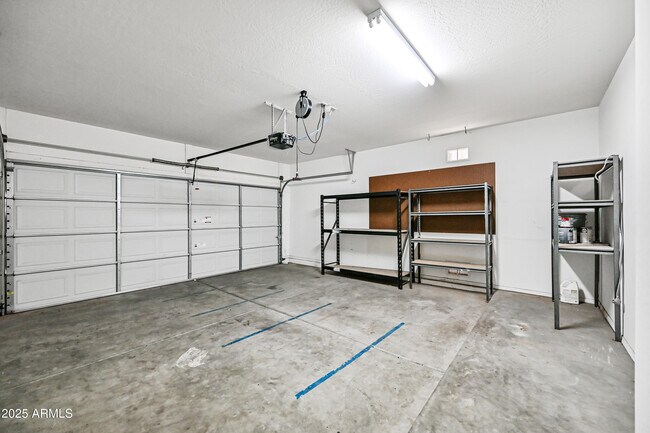 Building Photo - 15342 W Windsor Ave