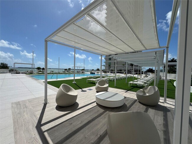 Building Photo - 770 Claughton Island Dr