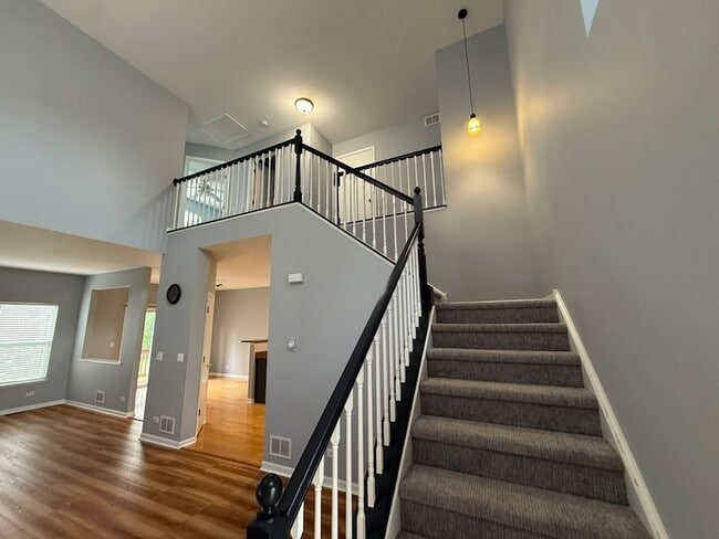 Building Photo - 2250 Stoughton Dr