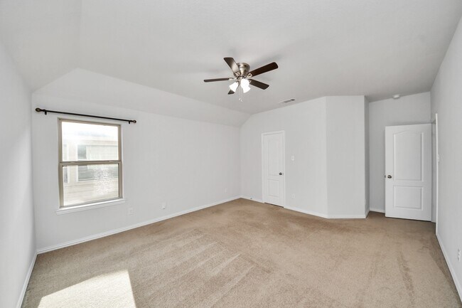 Building Photo - 23714 Via Viale Dr