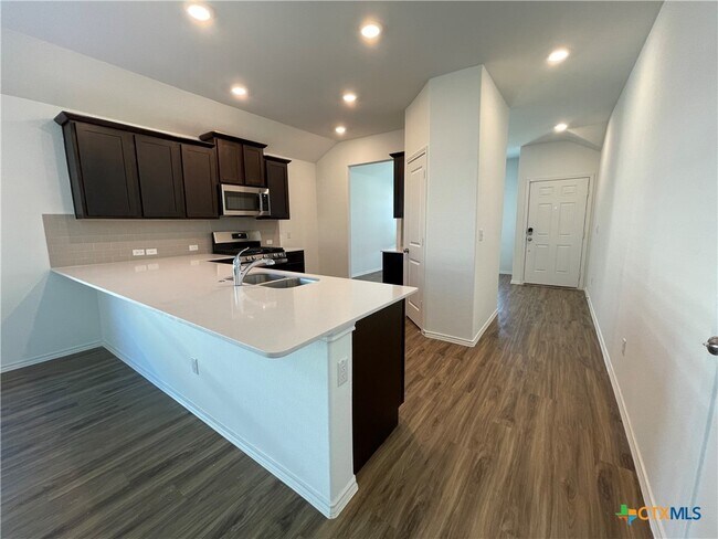 Building Photo - 214 Escondido Cir