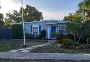 Building Photo - 919 Laurel Dr