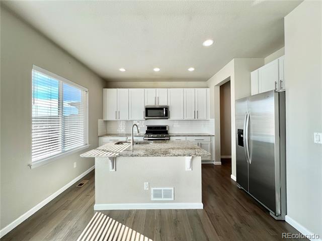 Building Photo - 11840 Dodworth St