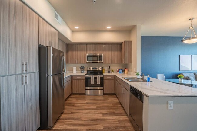 Building Photo - 1980 E Broadway Rd