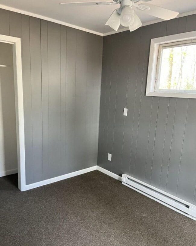 Building Photo - NEWLY RENOVATED HOME IN East Stroudsburg!