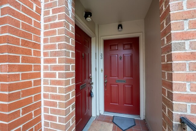 Building Photo - 35 Andrew Pl