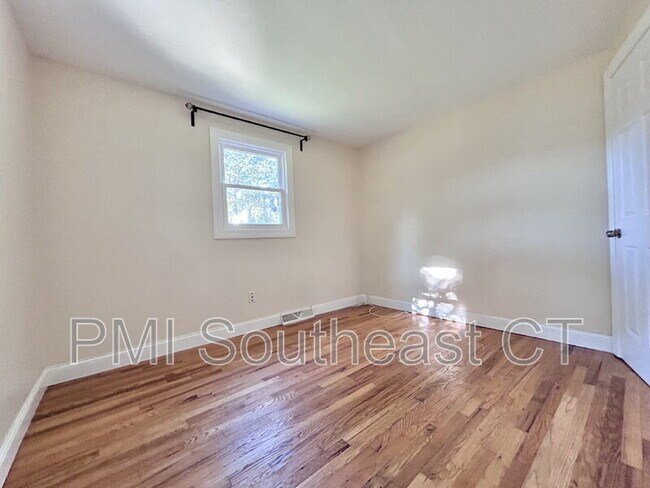 Building Photo - 39 Virginia Rd