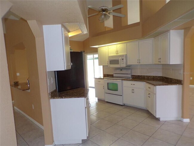 Building Photo - 555 Corrientes Cir