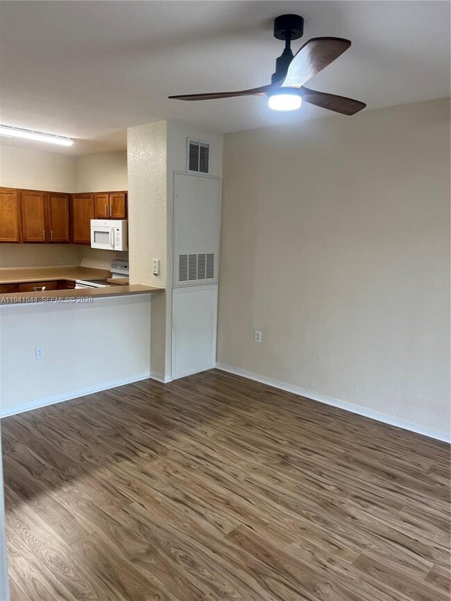 Building Photo - 8201 Claire Ann Dr