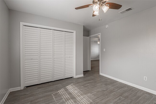 Building Photo - 600 Palm St