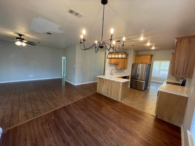 Building Photo - This spacious 3-bedroom, 2-bathroom home j...