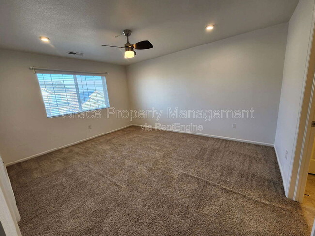 Building Photo - 221 Jackson Dr