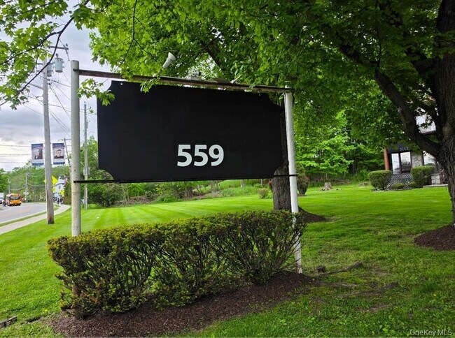 Building Photo - 559 NY-32