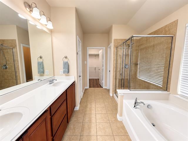 Building Photo - 1572 Barksdale Dr