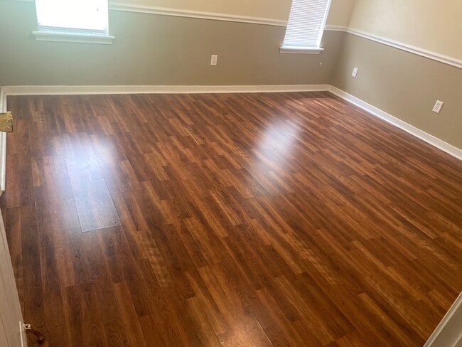 Building Photo - 4300 Blaine Cir