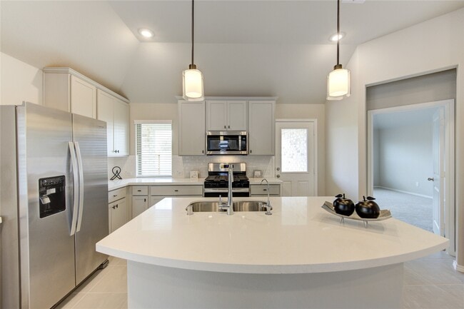 Building Photo - 203 Bright Vly Wy