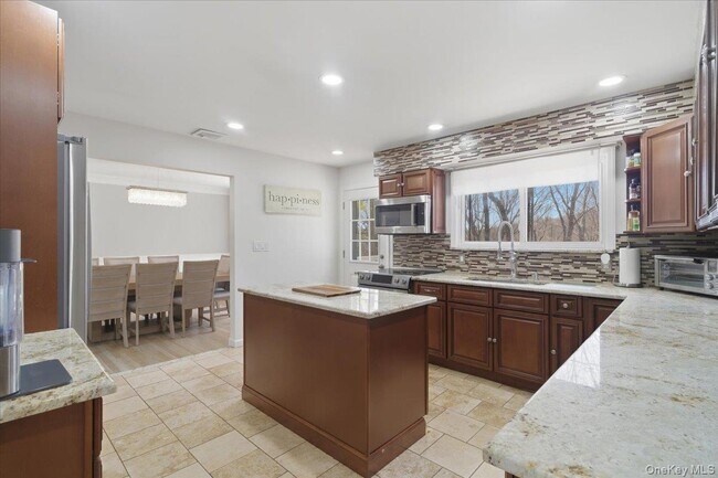 Building Photo - 263 Oyster Bay Road
