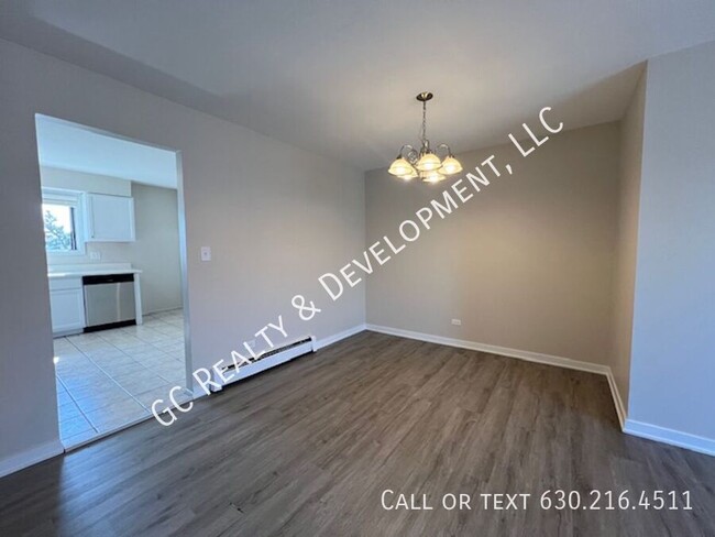 Building Photo - ***RECENTLY UPDATED NORTHBROOK CONDO / 2 B...