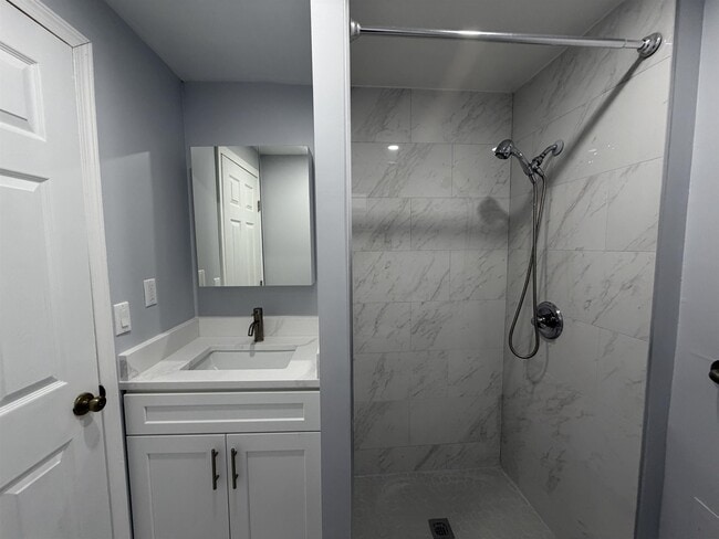 Building Photo - 528 John F. Kennedy Blvd