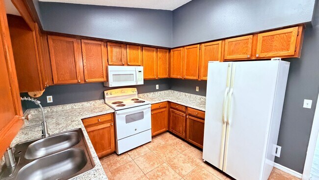 Building Photo - $500 OFF A MONTHS OF RENT IF YOU APPLY BEFORE MAY 12TH. Pet-Friendly 3BR Home with Spacious Yard ...