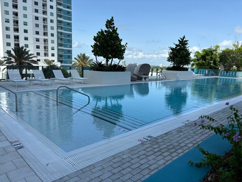Building Photo - 1408 Brickell Bay Dr