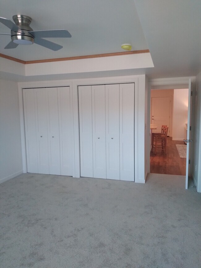 Building Photo - 2741 Hidden Dr