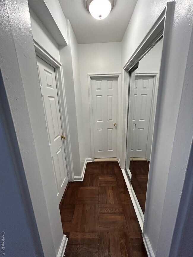 Building Photo - 230 Pelham Rd