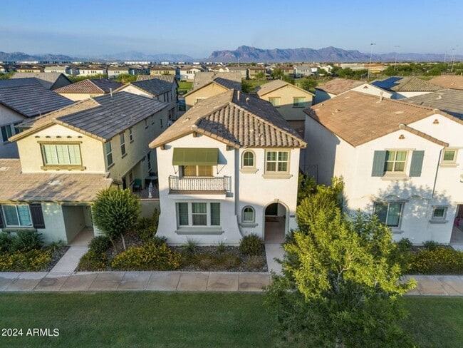 Building Photo - STUNNING 5 BEDROOM WITH LOFT & BONUS ROOM 3.5 BATH IN EASTMARK MESA COMMUNITY 2,655 SQ FT