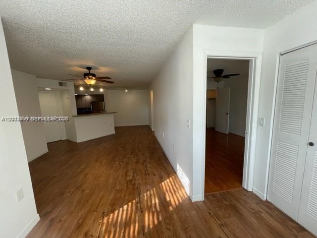 Building Photo - 565 Vista Isles Dr