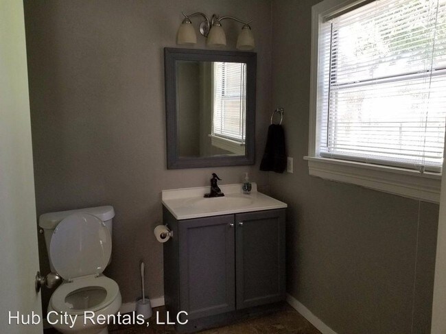 Building Photo - 3 br, 1 bath House - 3714 28th Street