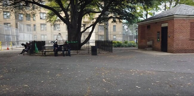 Building Photo - 142-15 38th Ave