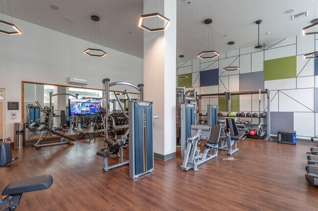 Building Photo - 120 Broadway-SI FL2-ID539