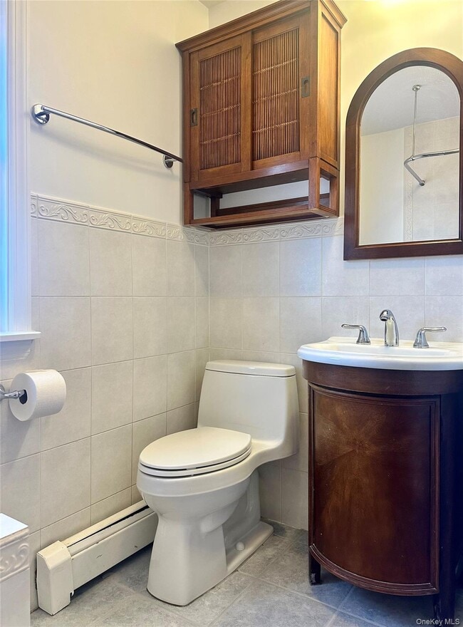 Building Photo - 53-56-56 72nd Pl