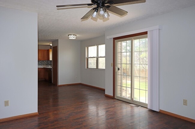 Building Photo - 1417 Wild Oats Dr