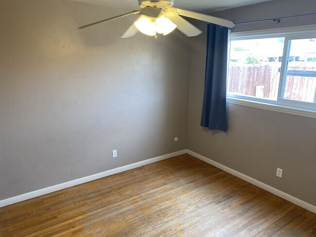 Building Photo - Charming 4 Bedroom, 2 Bath Home